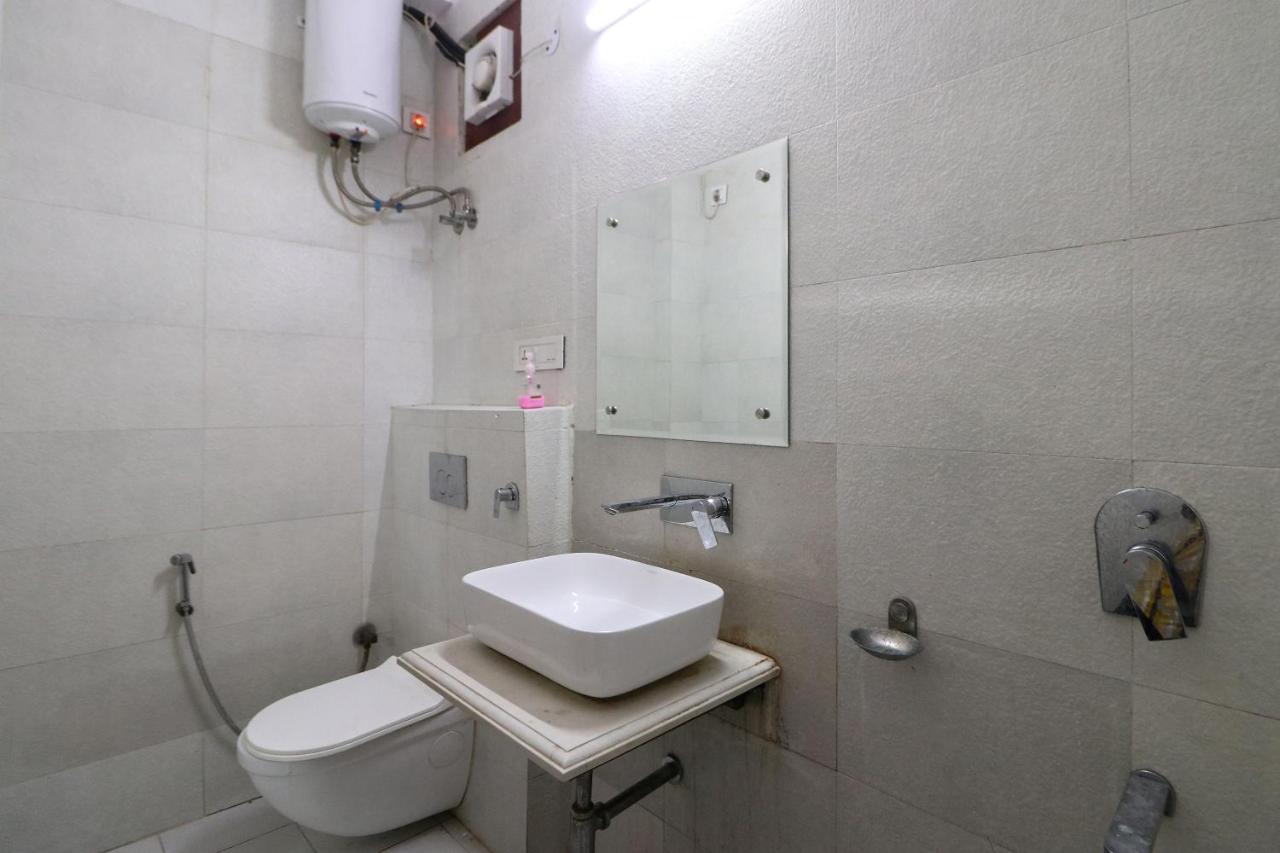 Hotel Westend Holiday Home 5 Mint From Nizamuddin Railway Station Nueva Delhi Exterior foto